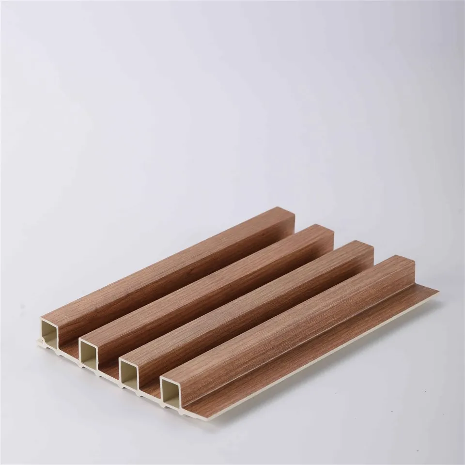 Panells WPC per a parets interiors revestiment